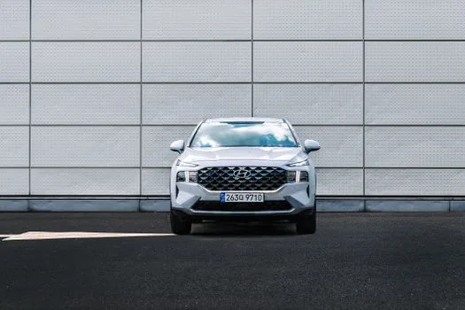 hyundai santafe hybrid SUV white road korea