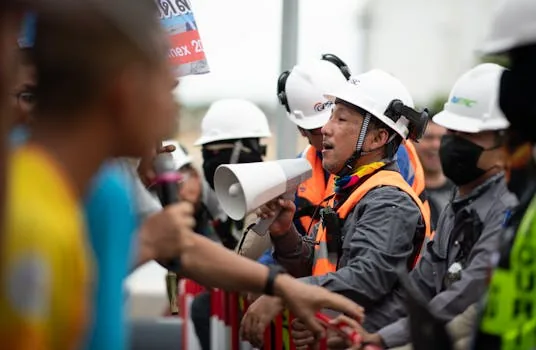labor union protest negotiation korea