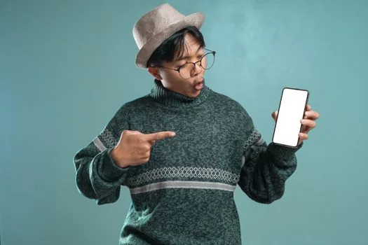 Korean person checking walking points and mobile gift voucher use on health insurance app at cafe table realistic photo | 건강생활실천지원금 포인트 조회와 사용 가능 여부를 확인하는 장면